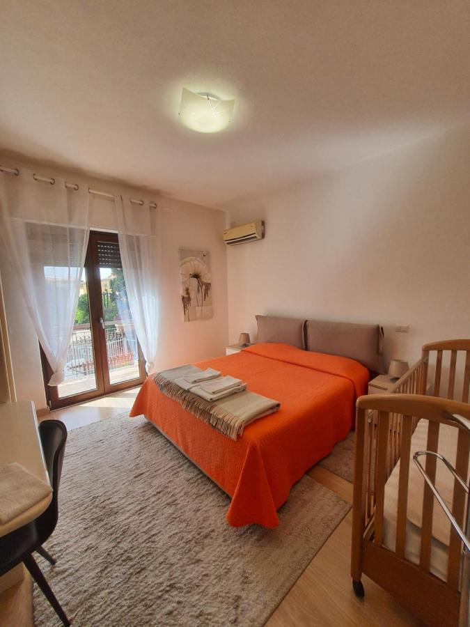 Sole D'Oro Iun S4354 Bed and Breakfast La Maddalena  Exterior foto